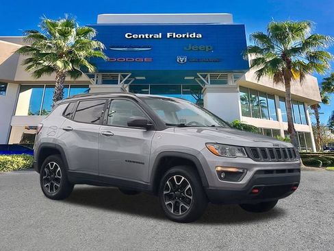 Used 2020 Jeep Compass Trailhawk AWD/4WD image 2