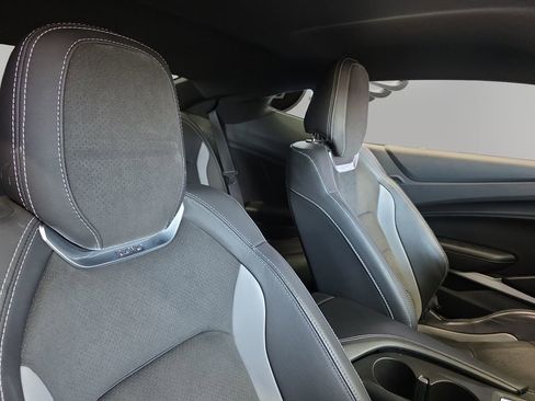 Used 2018 Chevrolet Camaro SS image 21