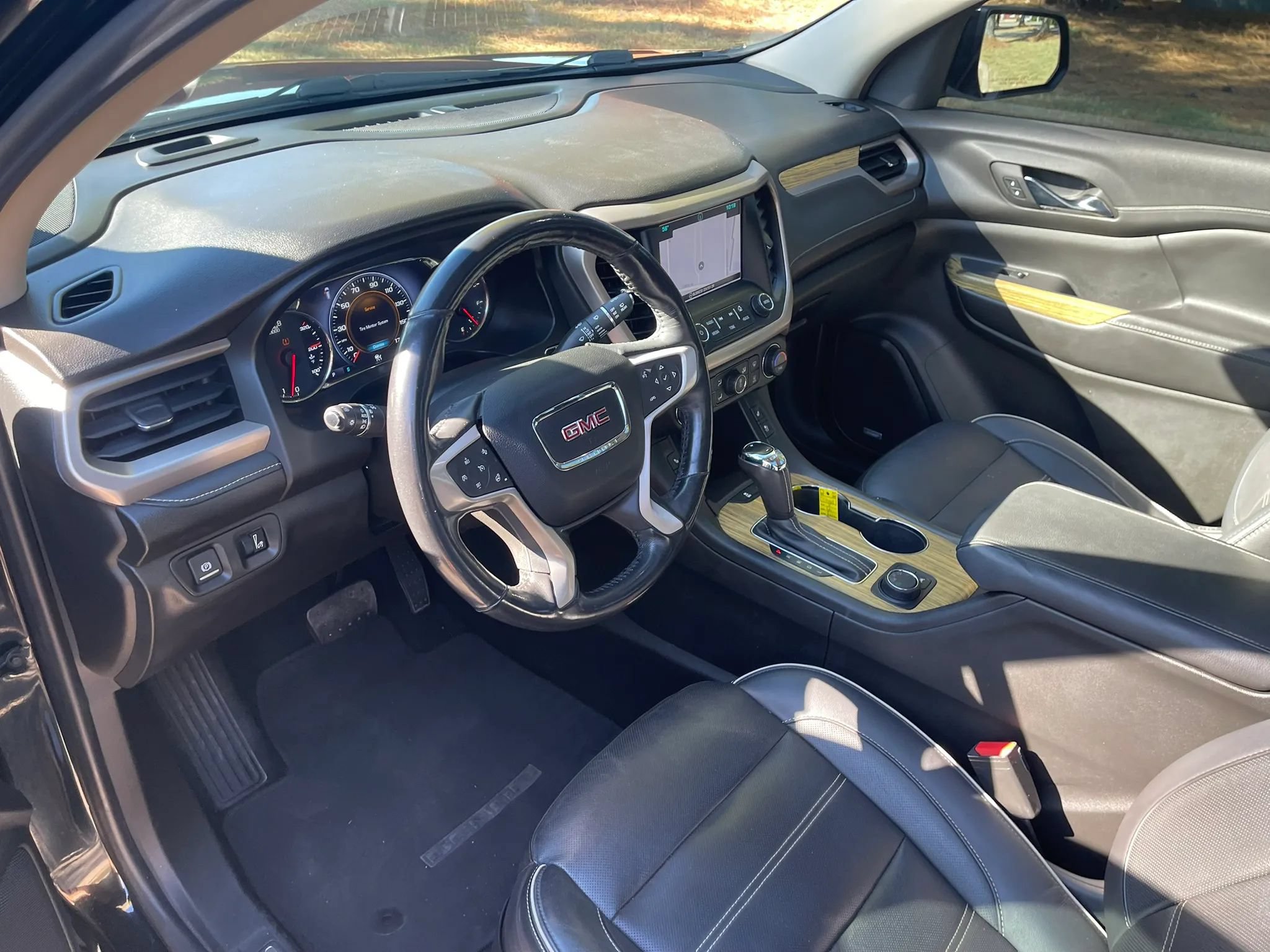 Used 2019 GMC Acadia Denali AWD/4WD image 11
