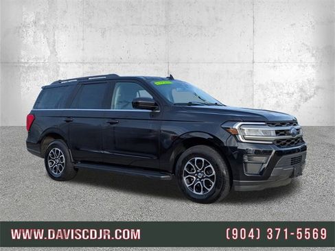 Used 2024 Ford Expedition XLT image 1