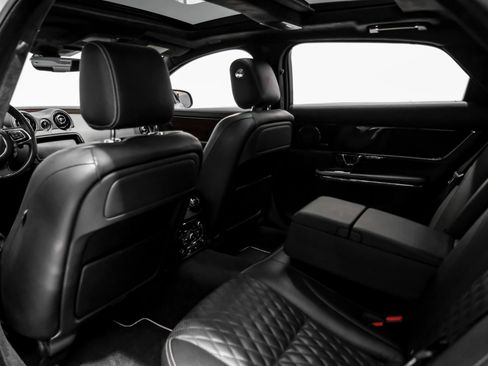 Used 2019 Jaguar XJ L Portfolio image 32