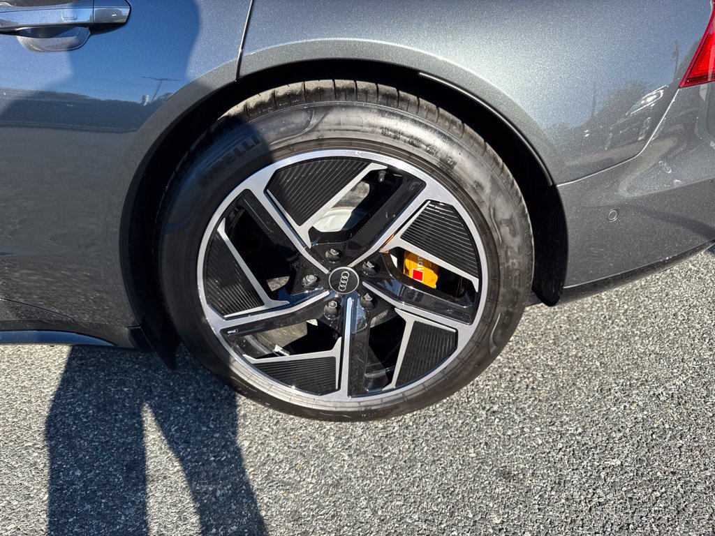 Used 2024 Audi RS e-tron GT w/ Carbon Performance Package AWD/4WD image 9