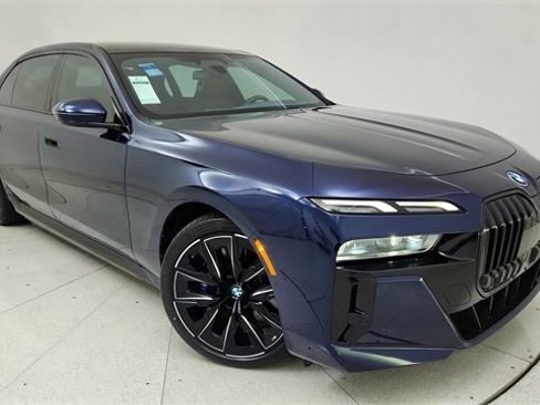 Used 2023 BMW i7 xDrive60 image 1