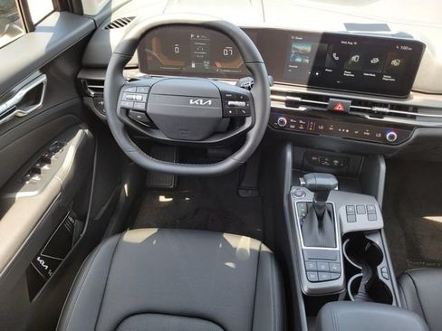 New 2026 Kia Sportage EX w/ EX Panorama Roof Package FWD image 13
