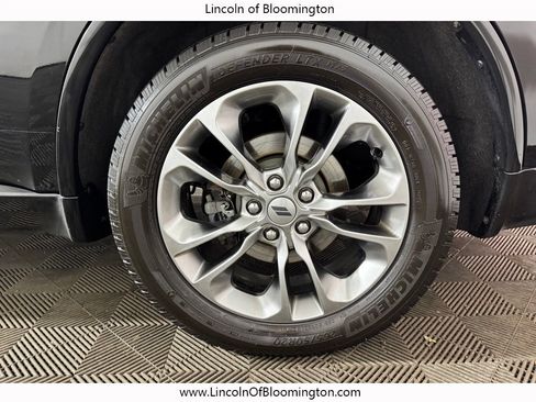 Used 2019 Dodge Durango R/T w/ Technology Group AWD/4WD image 25