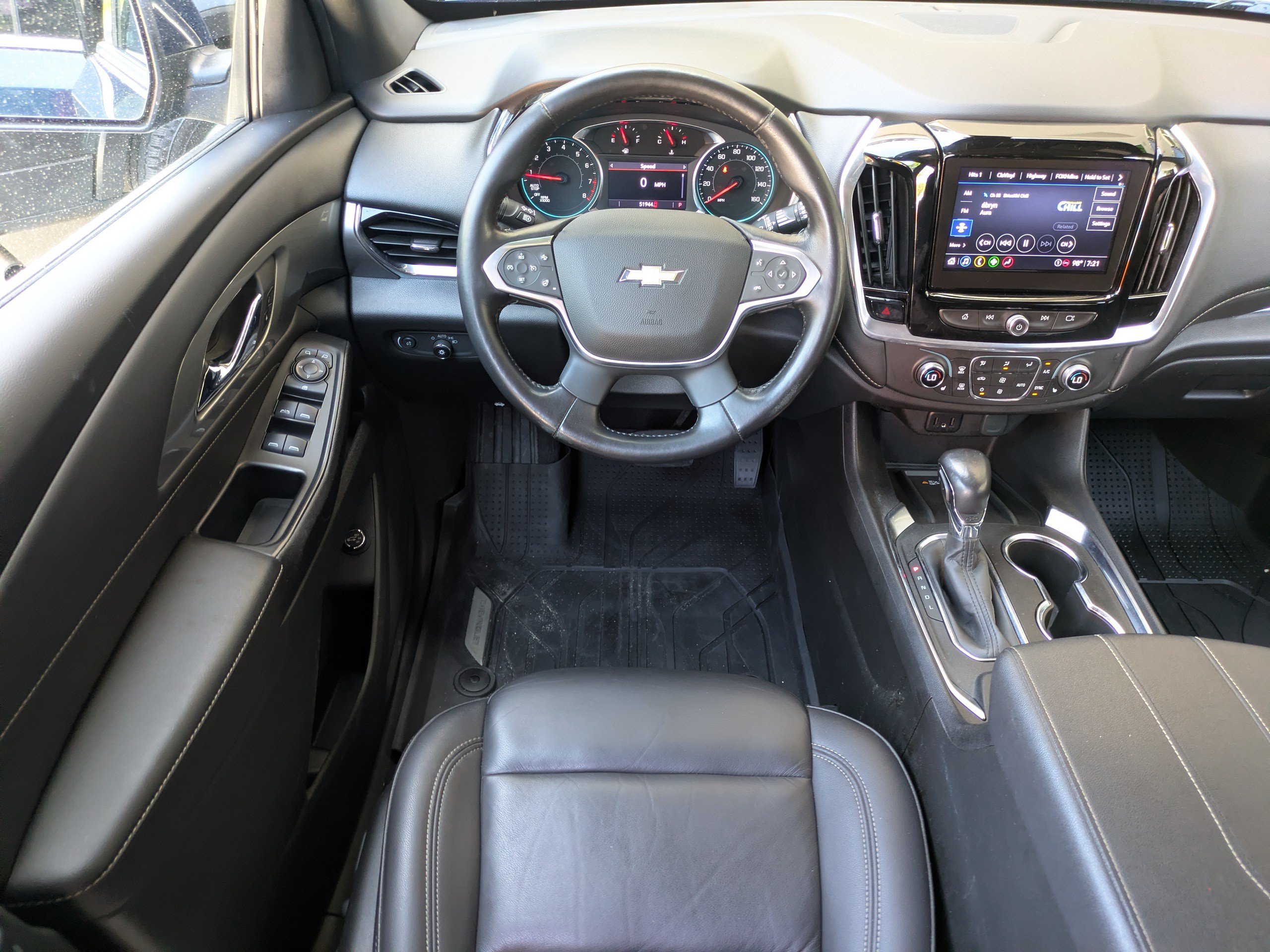 Used 2022 Chevrolet Traverse LT w/ LPO, Floor Liner Package AWD/4WD image 18