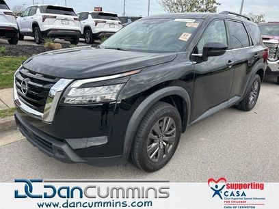 Used 2023 Nissan Pathfinder SV