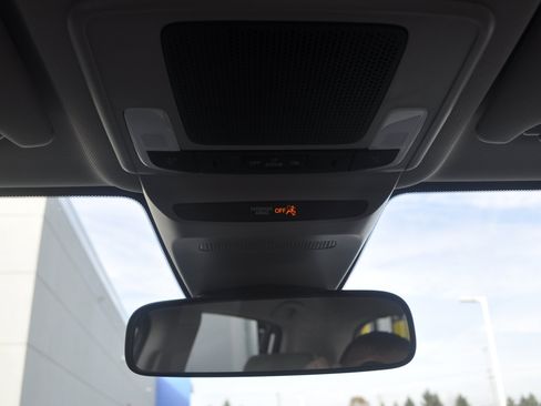 Certified 2025 Honda HR-V LX image 26