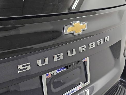 Used 2025 Chevrolet Suburban High Country AWD/4WD image 28
