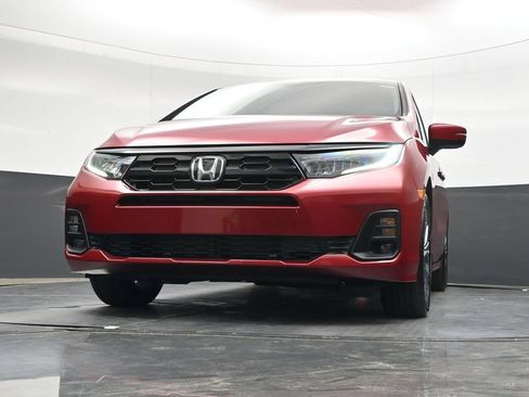 Used 2026 Honda Odyssey Touring image 32