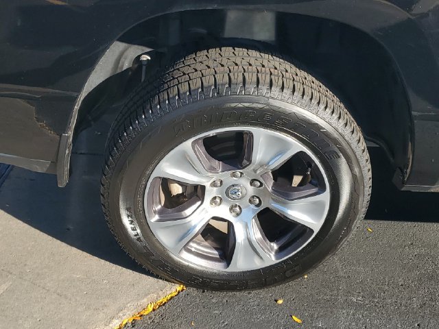 Used 2023 RAM 1500 Laramie AWD/4WD image 5