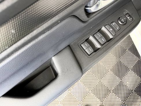Used 2023 Honda CR-V LX image 28