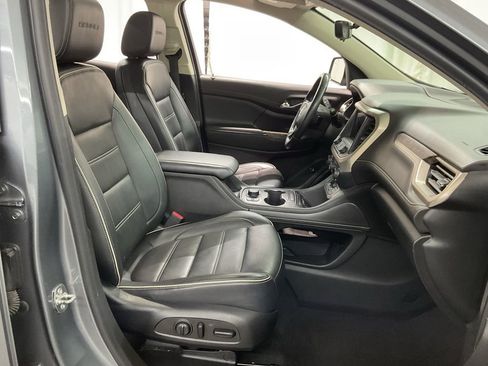 Used 2022 GMC Acadia Denali w/ Denali Ultimate Package image 29