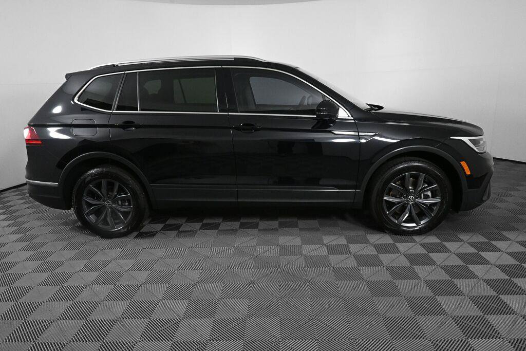 Used 2023 Volkswagen Tiguan SE FWD image 15