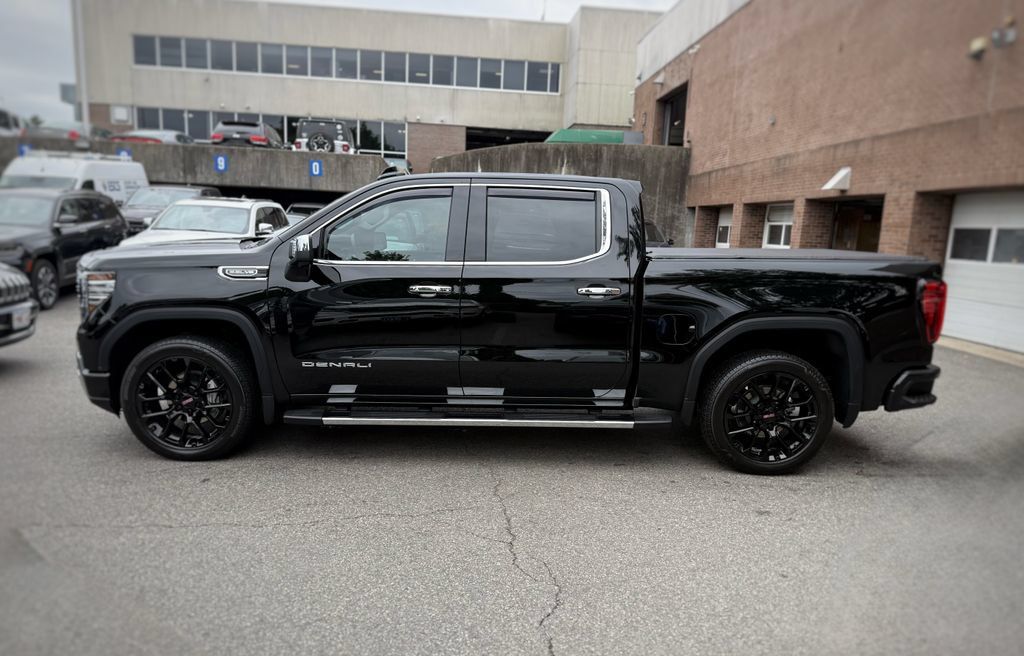 Used 2025 GMC Sierra 1500 Denali AWD/4WD image 14