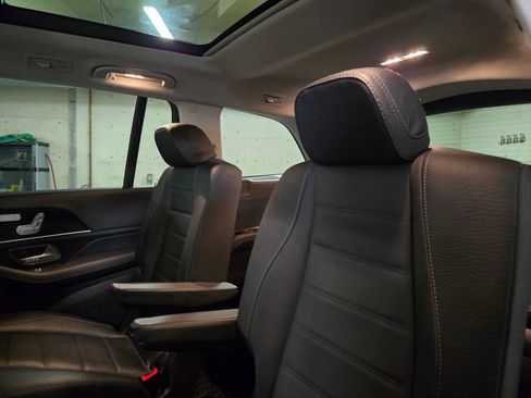 Used 2024 Mercedes-Benz GLS 580 4MATIC image 16