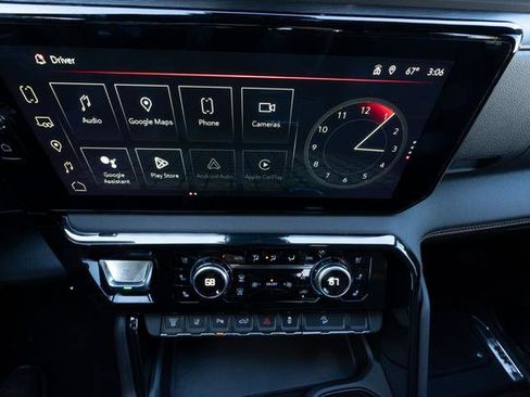 Used 2024 GMC Sierra 2500 AT4 w/ AT4 Premium Plus Package image 24