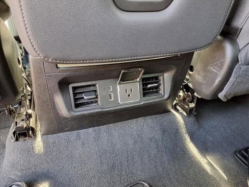 Used 2025 Chevrolet Silverado 2500 LT w/ Convenience Package image 10