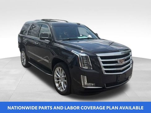 Used 2019 Cadillac Escalade Luxury AWD/4WD image 2
