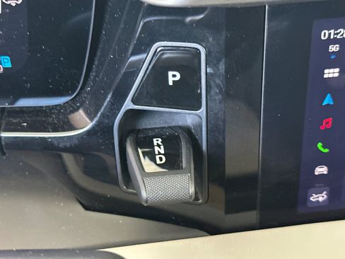 Used 2025 Porsche Macan Electric RWD image 22