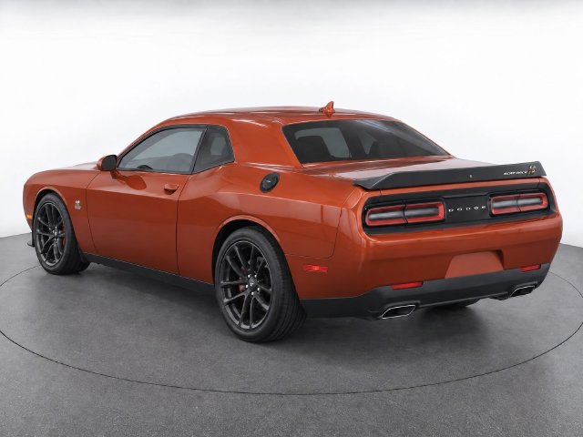 Used 2021 Dodge Challenger R/T Scat Pack RWD image 4