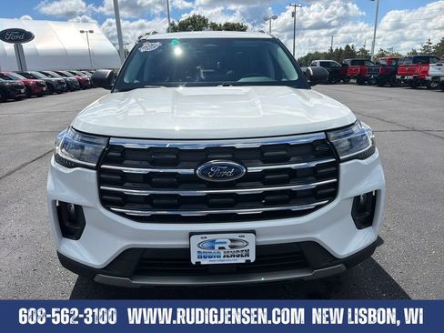 Used 2025 Ford Explorer Active w/ Active Comfort Package AWD/4WD image 8