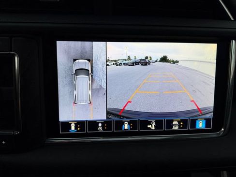 Used 2021 GMC Yukon XL Denali w/ Denali Premium Package AWD/4WD image 27