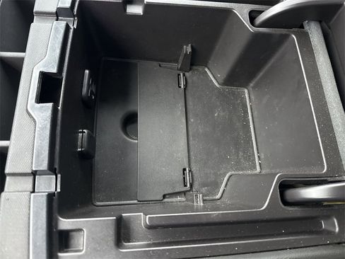 Used 2015 GMC Sierra 1500 SLE w/ SLE Value Package image 34