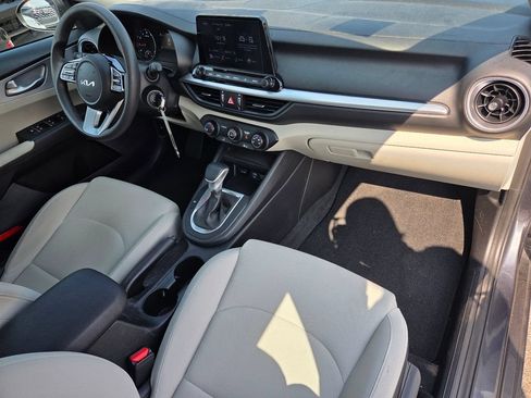 Used 2022 Kia Forte LXS FWD image 25