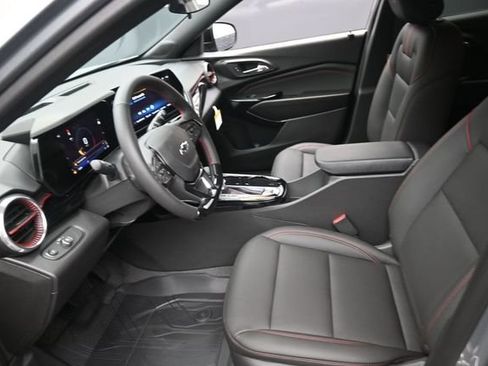 New 2026 Chevrolet Trax RS w/ Sunroof Package FWD image 8