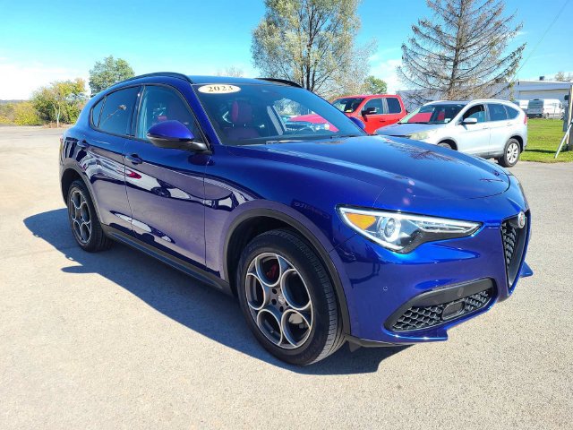 Used 2023 Alfa Romeo Stelvio Sprint AWD/4WD image 4