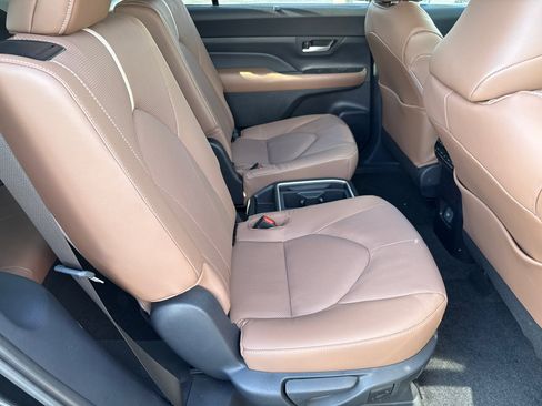 Certified 2026 Toyota Grand Highlander AWD image 16