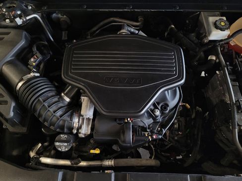 Used 2021 Chevrolet Blazer LT FWD image 30
