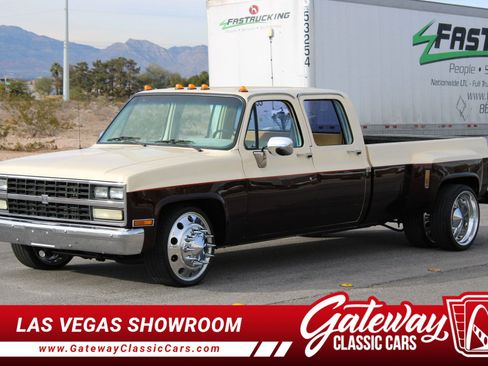 Used 1989 GMC Sierra 3500 Crew Cab Dually image 1