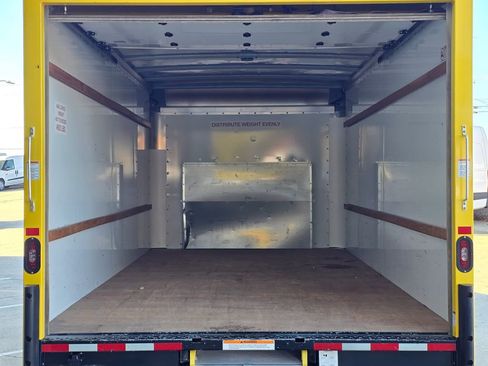 Used 2024 Ford E-350 and Econoline 350 Super Duty w/ Driver's Safety Package image 11