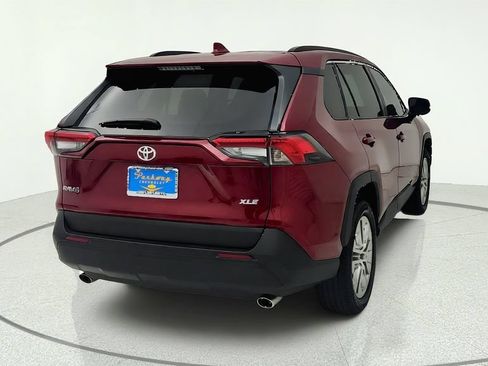 Used 2021 Toyota RAV4 XLE Premium FWD image 6