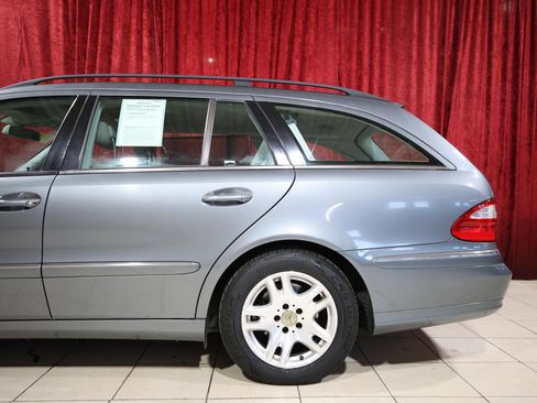 Used 2005 Mercedes-Benz E 320 Wagon image 6