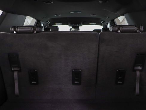 Used 2023 Chevrolet Suburban LT image 33