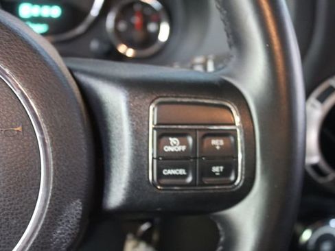 Used 2015 Jeep Wrangler Sahara AWD/4WD image 14