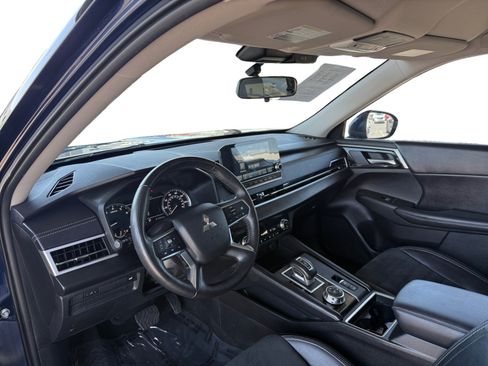 Used 2024 Mitsubishi Outlander SE FWD image 9