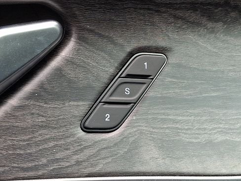 Certified 2025 Jeep Grand Cherokee Limited AWD/4WD image 25