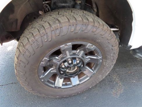 Used 2024 Ford F250 XL w/ STX Appearance Package AWD/4WD image 11