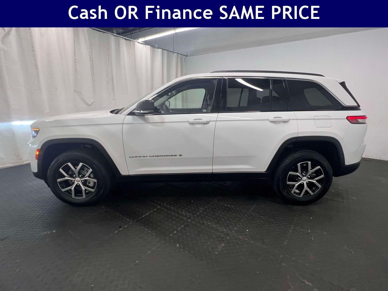 Certified 2023 Jeep Grand Cherokee Limited AWD/4WD image 7
