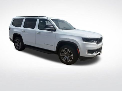 Used 2025 Jeep Wagoneer 4WD image 7