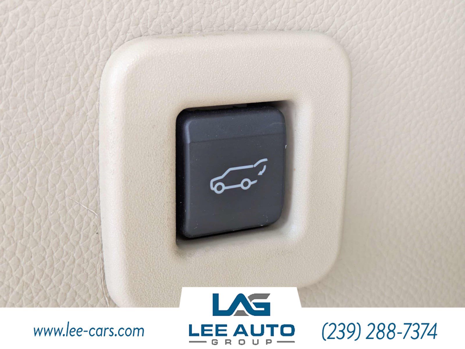 Used 2015 Lincoln Navigator 4WD w/ Equipment Group 101A Reserve image 12