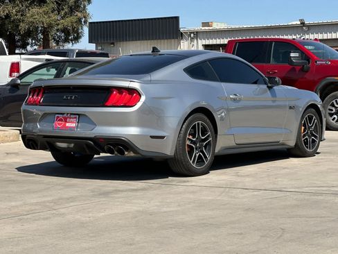 Used 2022 Ford Mustang GT Premium RWD image 3