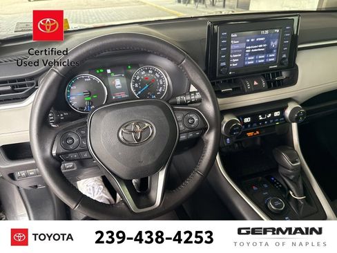 Certified 2022 Toyota RAV4 XLE Premium image 17