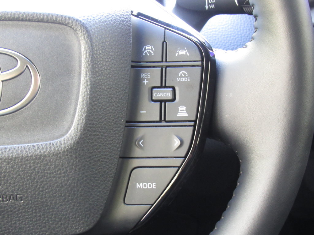 Certified 2025 Toyota Prius XLE FWD image 25