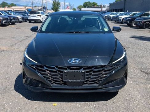 Certified 2023 Hyundai Elantra Limited FWD image 9