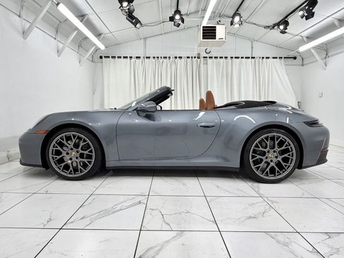 New 2026 Porsche 911 Carrera image 2